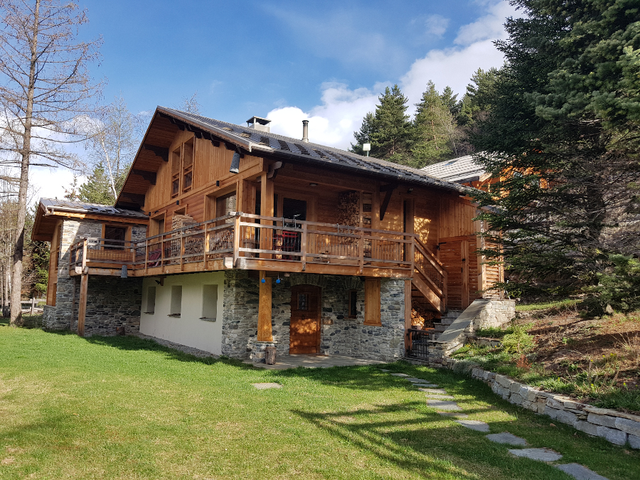 Photo d'un chalet à Serres-Chevalier dont la rénovation a été réalisée par Fabien Ollagnier architecte